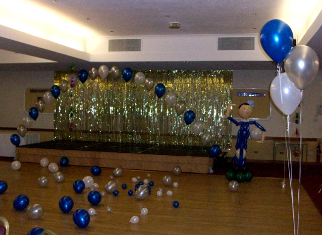 birthday party balloons decoration. These photographs show alloon